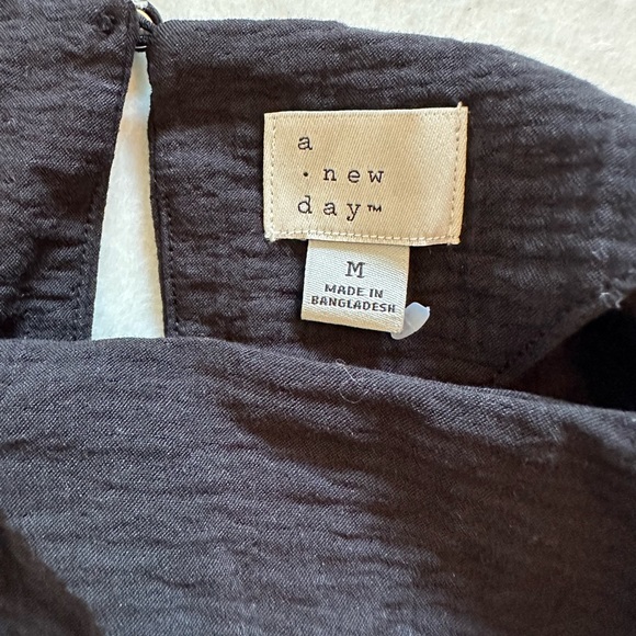 A New Day Blouse size Medium - Picture 4 of 6